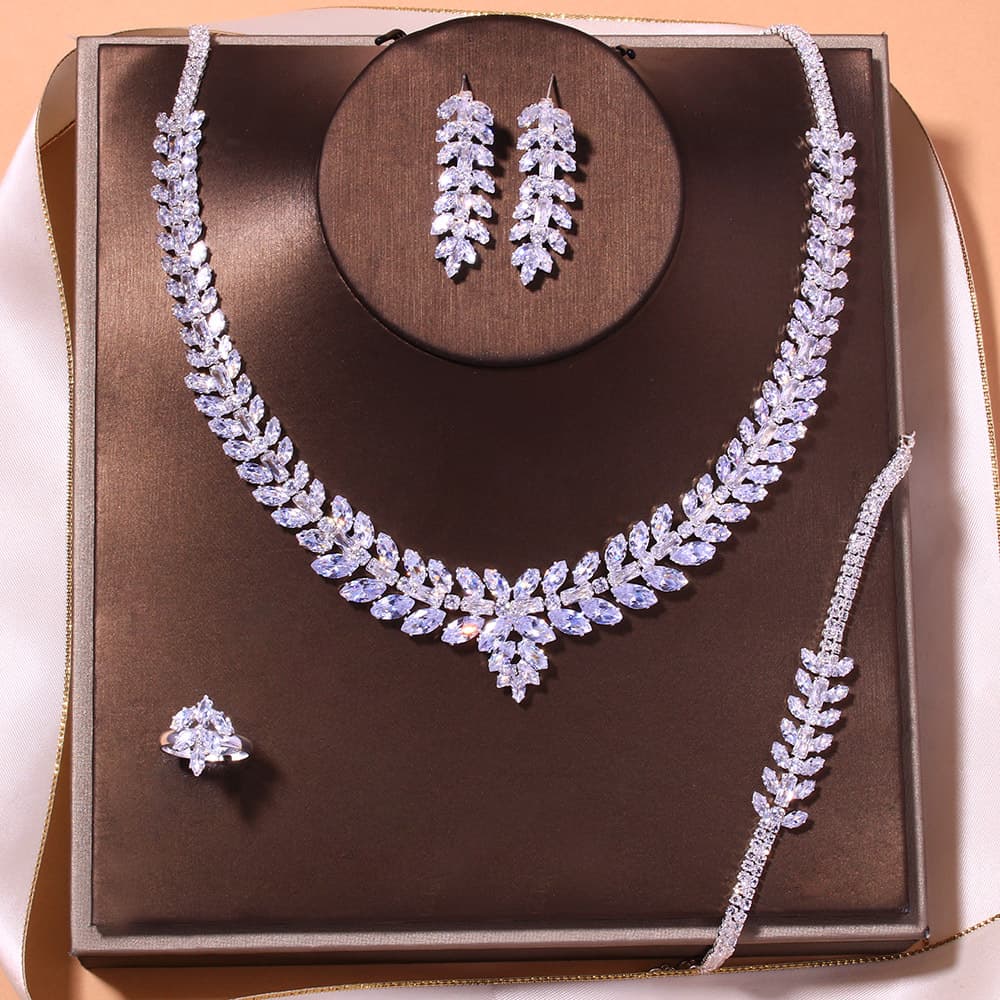 Null Set — Zircon Line Necklace 2